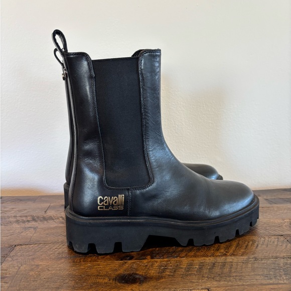 Cavalli Class Black Leather Chelsea Lug Booties with Gold Logo - Picture 3 of 9